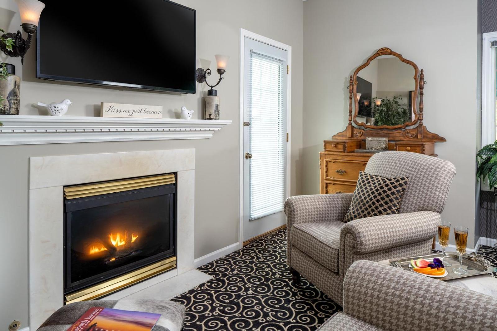 Inn At The Park Bed And Breakfast South Haven Room photo